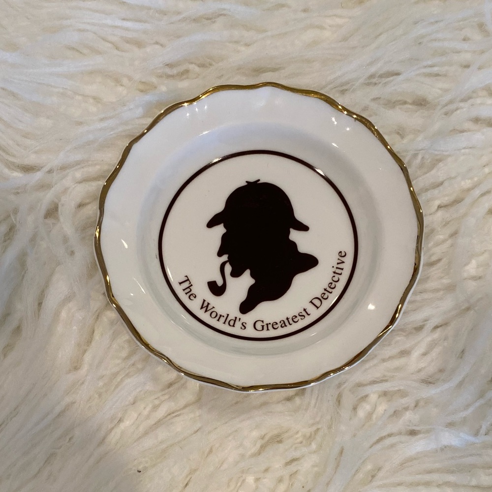 Fine Bone China Sherlock Holmes Saucer Cleadon Hall England